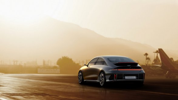 HYUNDAI YİNE YILIN OTOMOBİLİ OLMAYA ADAY BİR MODELİNİ TANITTI