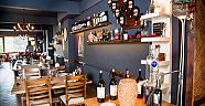 HAYALET STEAK HOUSE'DE İLK BULUŞMA RENKLİ GEÇTİ