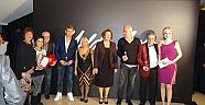 LİONESSLERDEN ANLAMLI DEFİLE