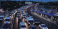 ÖMRÜMÜZÜN BAHARI TRAFİKTE TÜKETİLİYOR